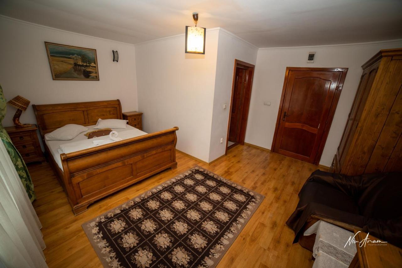 Casa Binu Hotel Arieseni Bagian luar foto