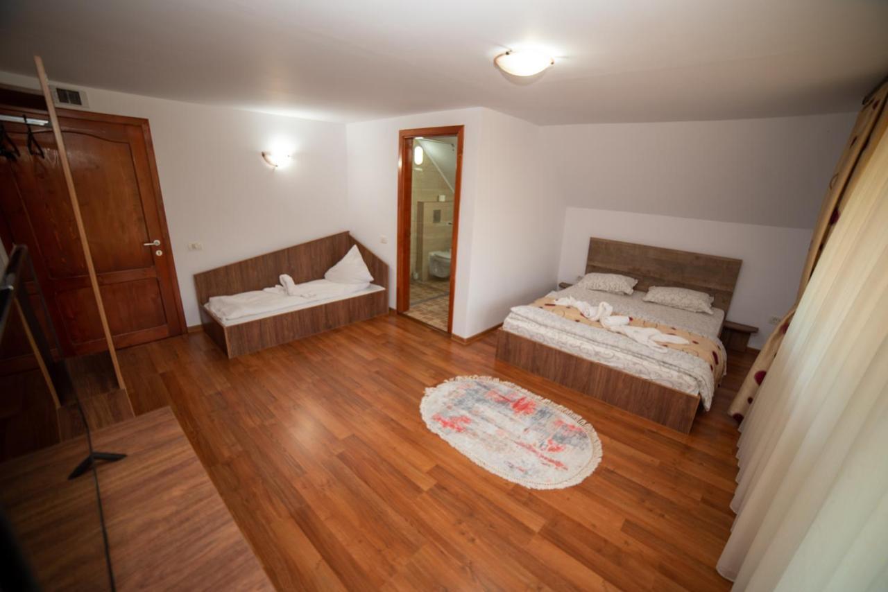 Casa Binu Hotel Arieseni Bagian luar foto