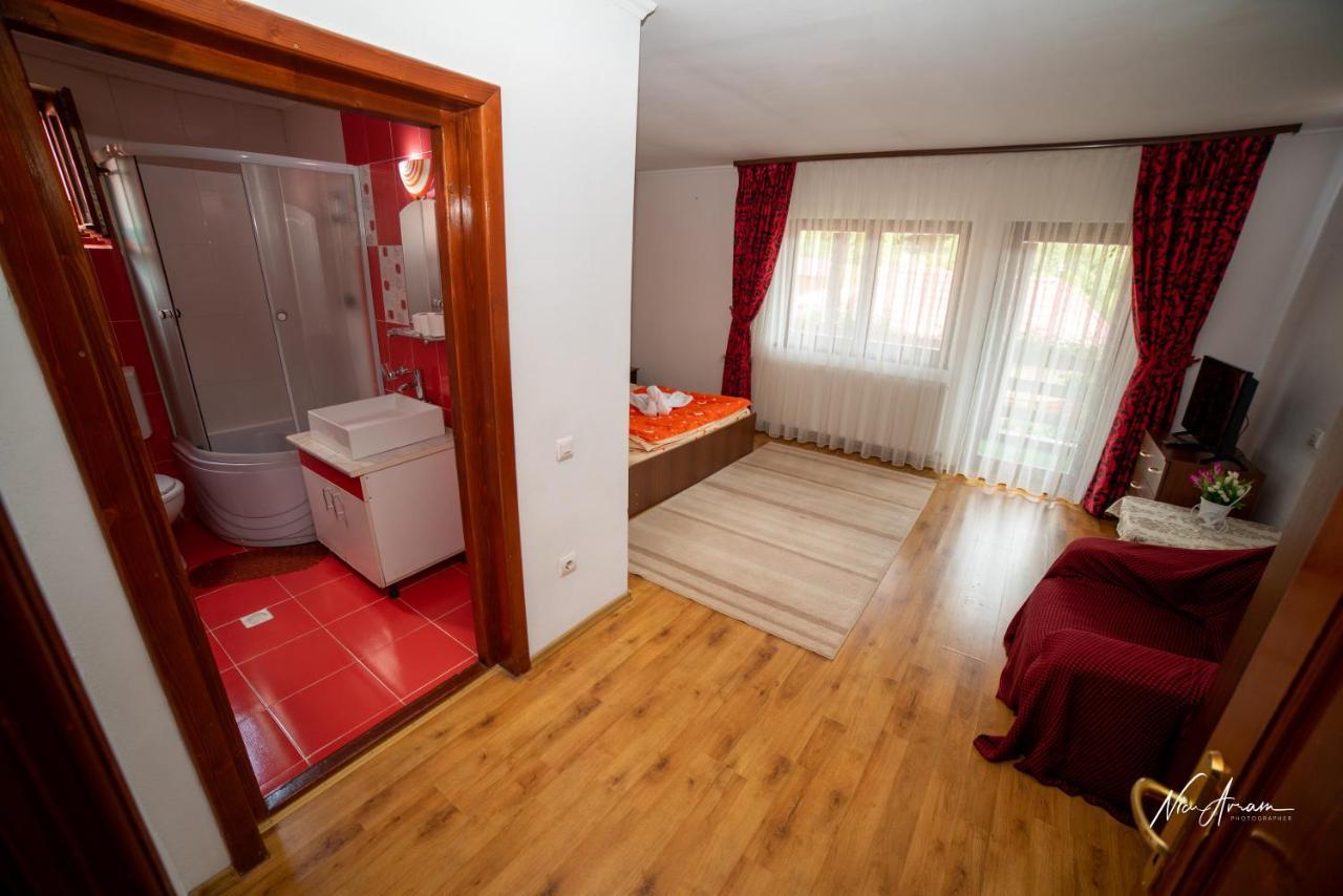 Casa Binu Hotel Arieseni Bagian luar foto