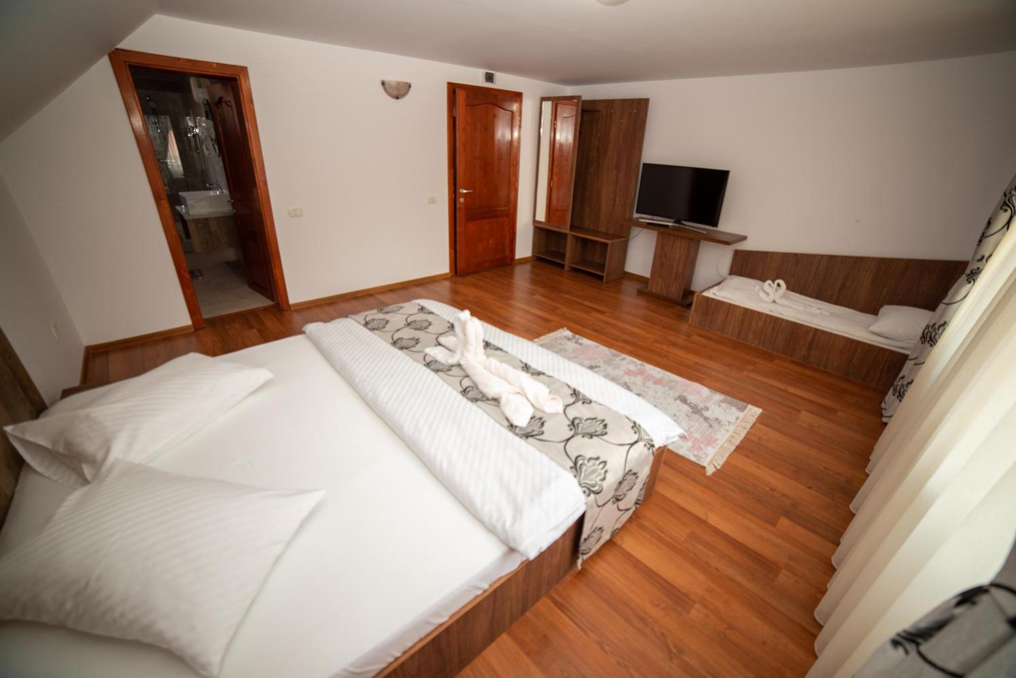 Casa Binu Hotel Arieseni Bagian luar foto