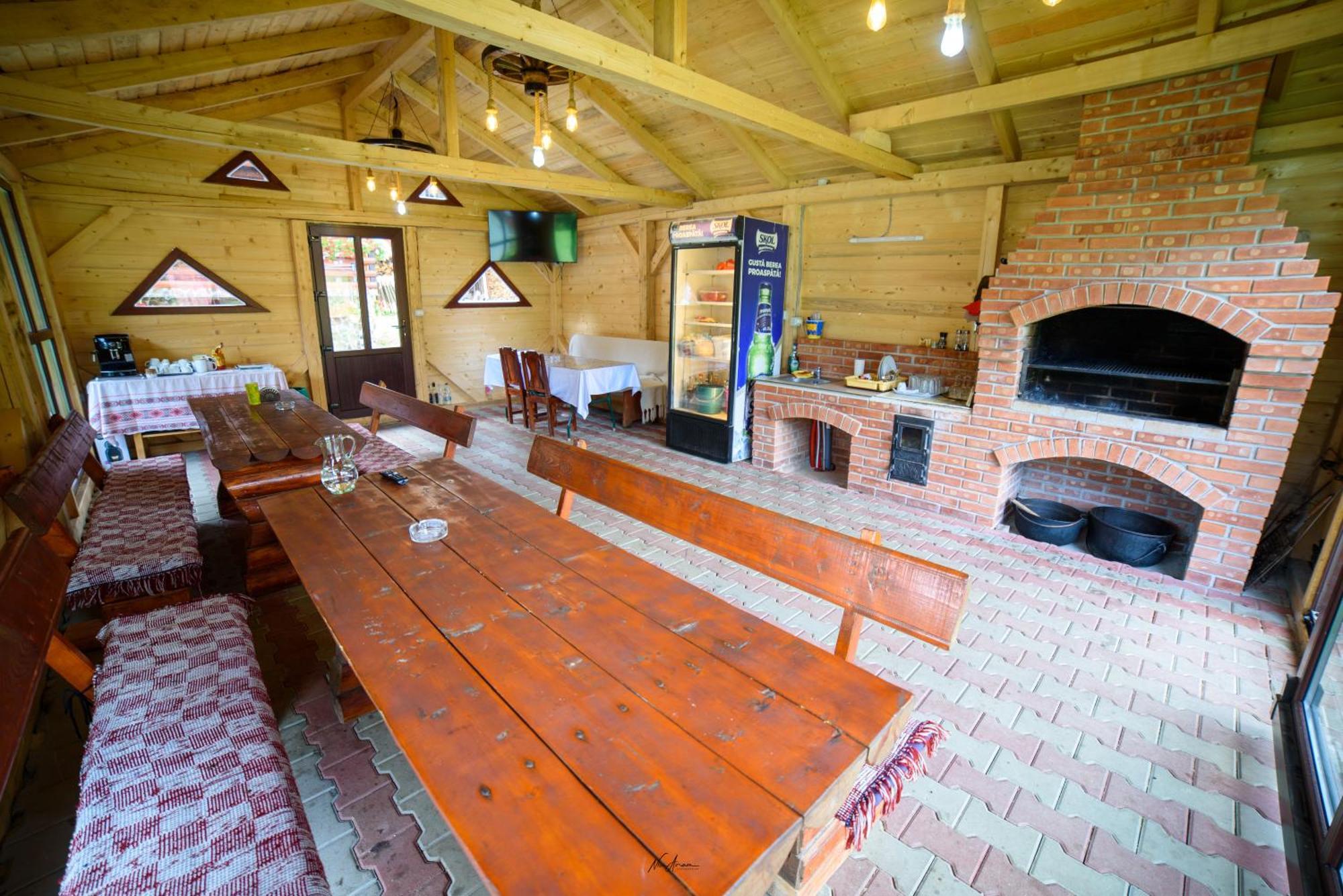Casa Binu Hotel Arieseni Bagian luar foto