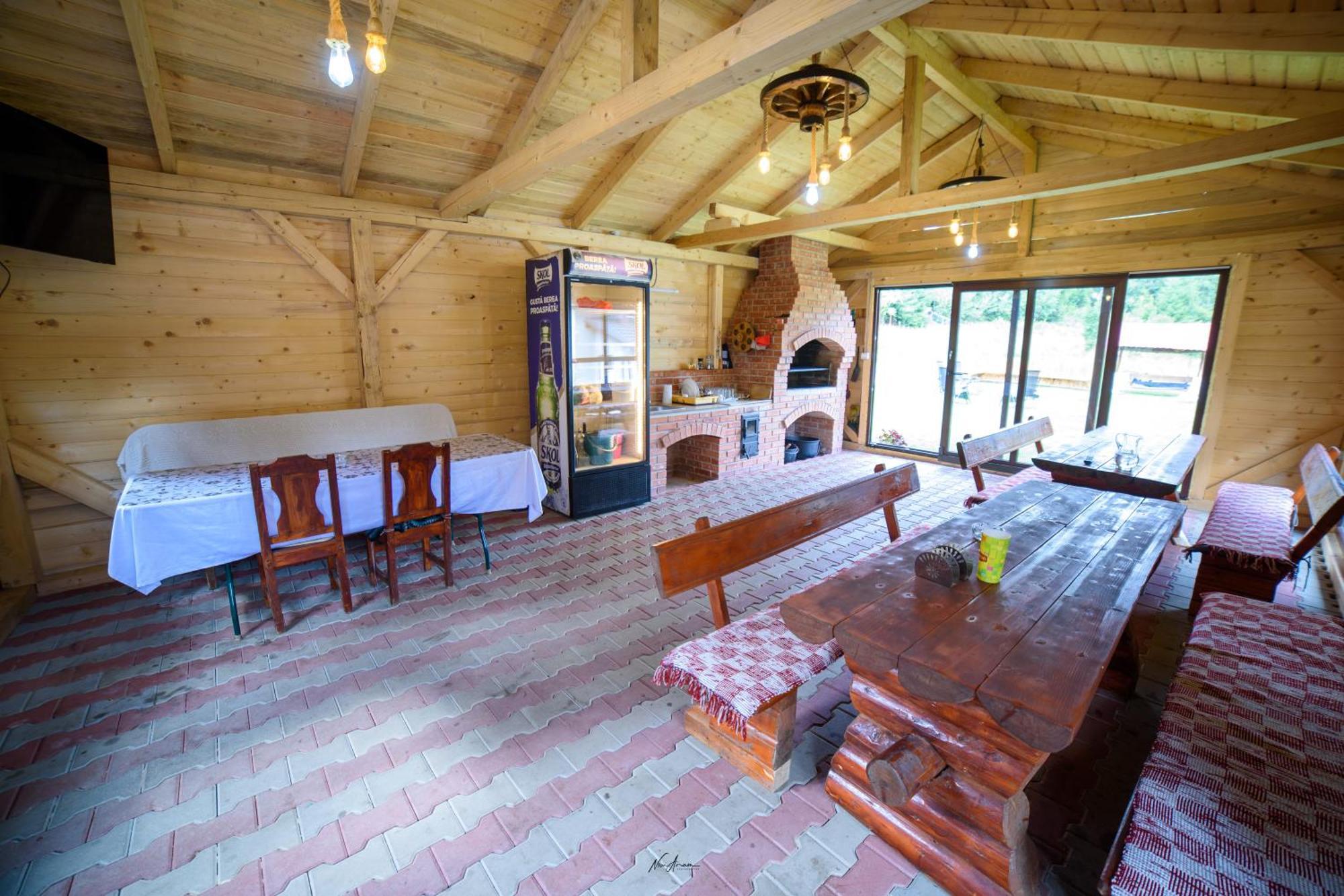 Casa Binu Hotel Arieseni Bagian luar foto