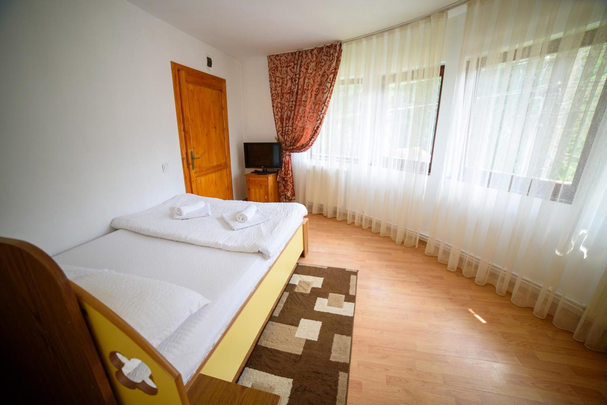 Casa Binu Hotel Arieseni Bagian luar foto