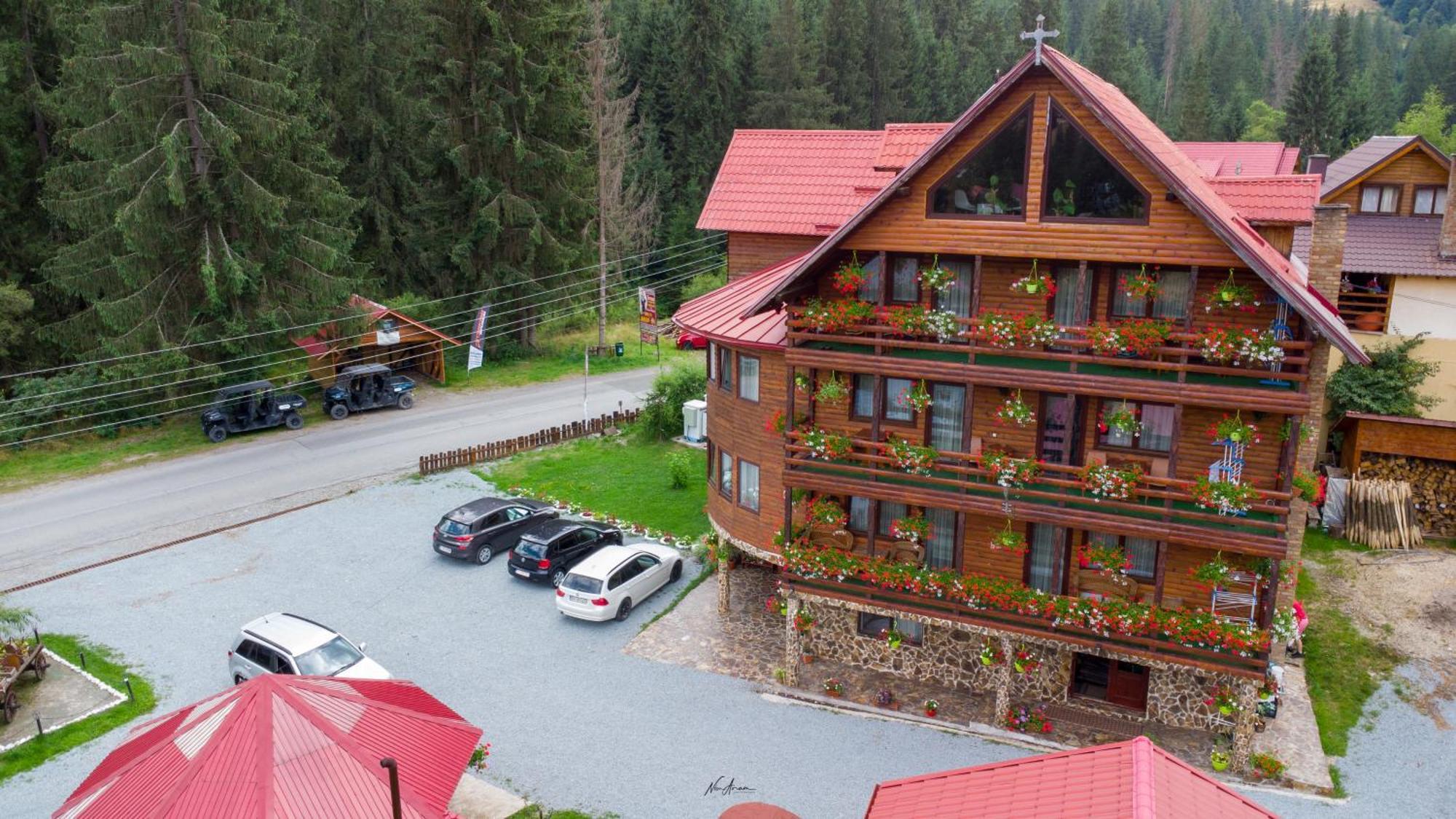 Casa Binu Hotel Arieseni Bagian luar foto