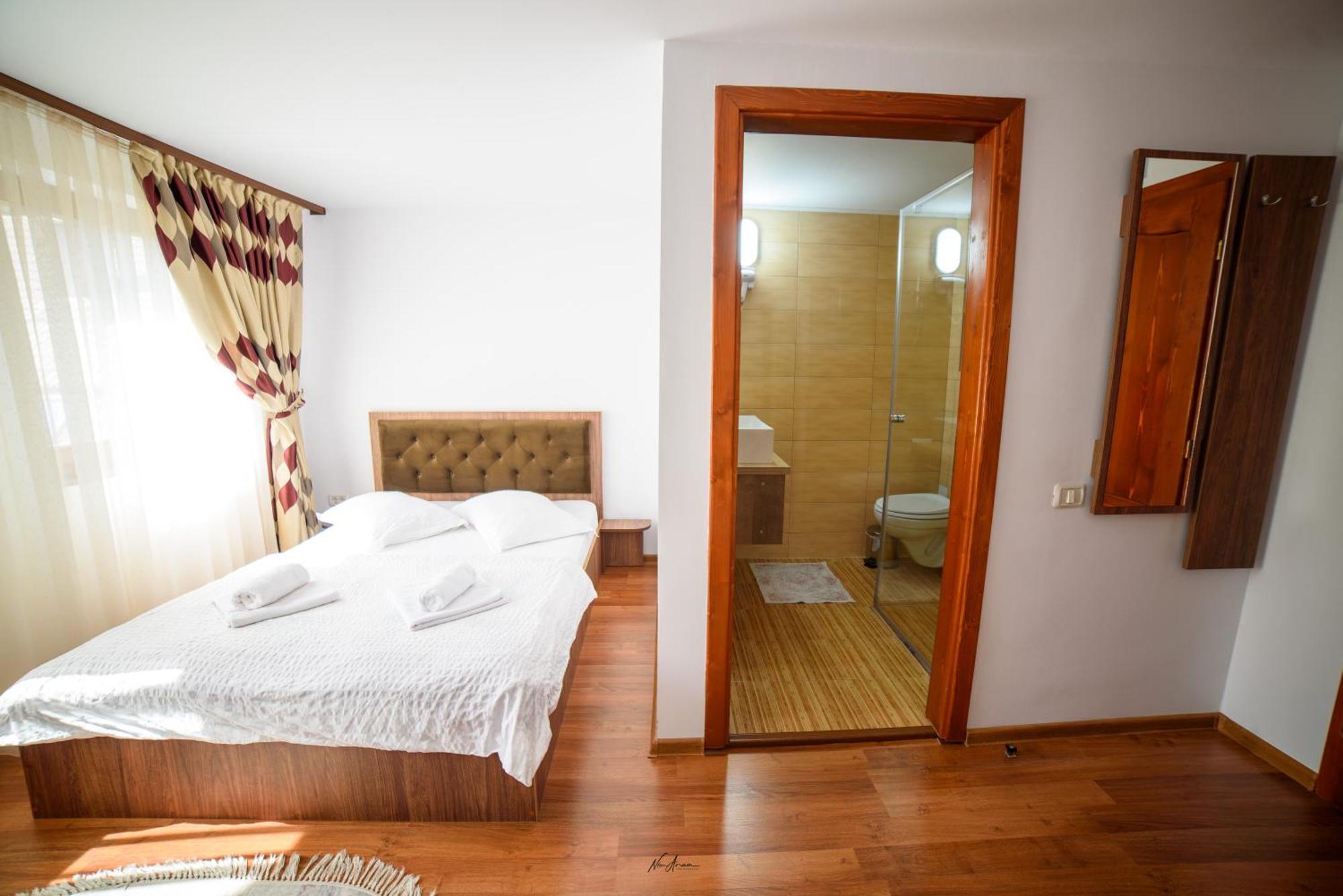 Casa Binu Hotel Arieseni Bagian luar foto