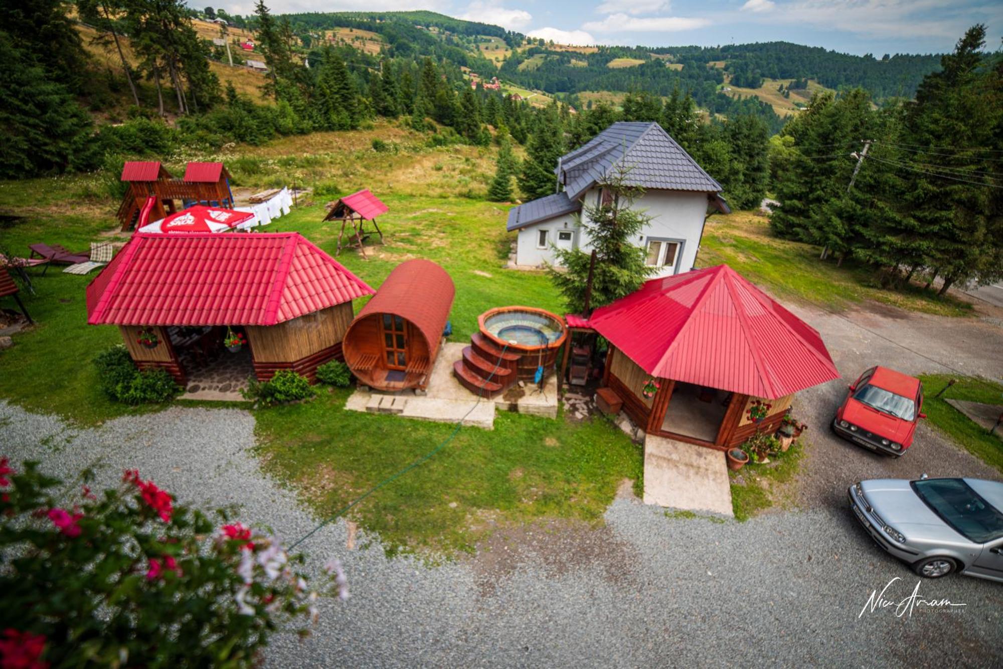 Casa Binu Hotel Arieseni Bagian luar foto